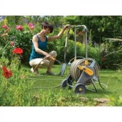 Hozelock 60m Metal Cart (without Hose) -Simply Garden Decor 340874 60m metal cart in use