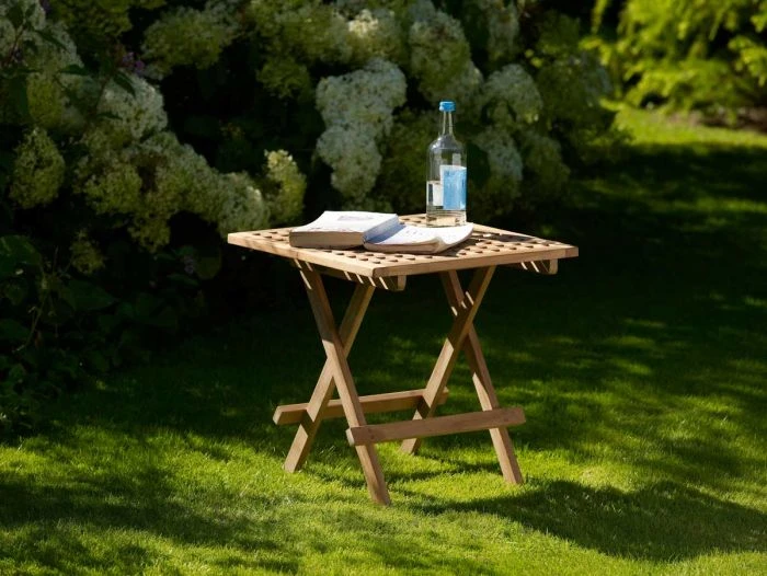 Bramblecrest Ludlow Square Folding Picnic Table 1 Bramblecrest Ludlow Square Folding Picnic Table